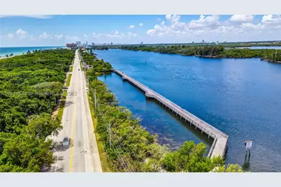 309 Oak, Hollywood, FL 33019 - Photo 79