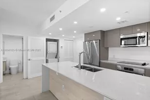13800 Highland, North Miami Beach, FL 33181 - Photo 9