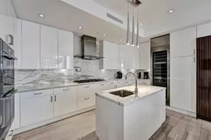 17749 Collins, Sunny Isles Beach, FL 33160 - Photo 39