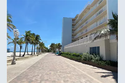 300 Oregon #204, Hollywood, FL 33019 - Photo 15