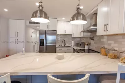 300 Oregon #204, Hollywood, FL 33019 - Photo 5