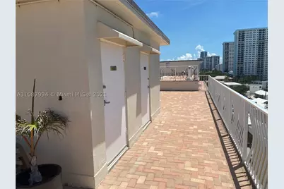 300 Oregon #204, Hollywood, FL 33019 - Photo 23