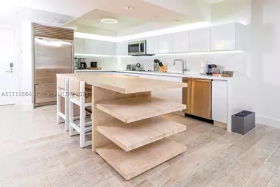 102 24th #906, Miami Beach, FL 33139 - Photo 3