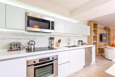 102 24th #906, Miami Beach, FL 33139 - Photo 13