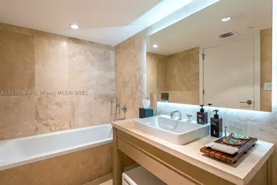 102 24th #906, Miami Beach, FL 33139 - Photo 9