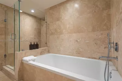 102 24th #915, Miami Beach, FL 33139 - Photo 11