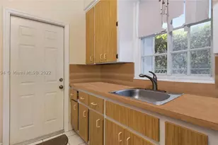535 W 51st, Miami Beach, FL 33140 - Photo 13