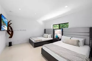 1025 Diplomat, Hollywood, FL 33019 - Photo 61