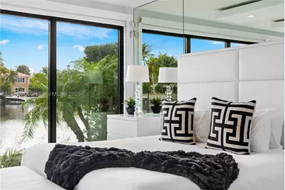 1025 Diplomat, Hollywood, FL 33019 - Photo 35