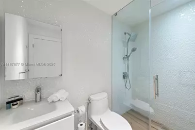 1025 Diplomat, Hollywood, FL 33019 - Photo 63