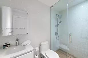 1025 Diplomat, Hollywood, FL 33019 - Photo 63