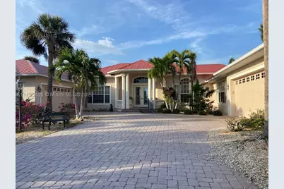 1524 Columbian, Punta Gorda, FL 33950 - Photo 1