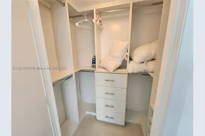 485 Brickell #2504, Miami, FL 33131 - Photo 11
