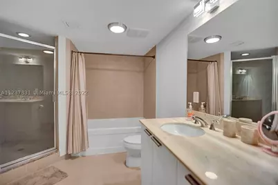 16699 Collins #3105, Sunny Isles Beach, FL 33160 - Photo 25