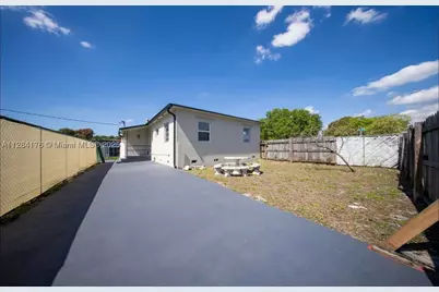 782 E 37th, Hialeah, FL 33013 - Photo 21