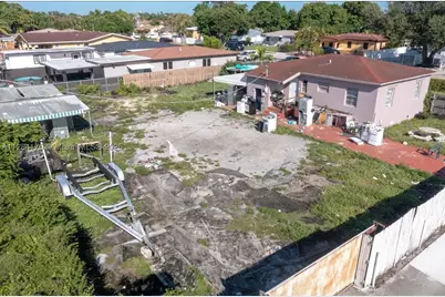 782 E 37th, Hialeah, FL 33013 - Photo 35