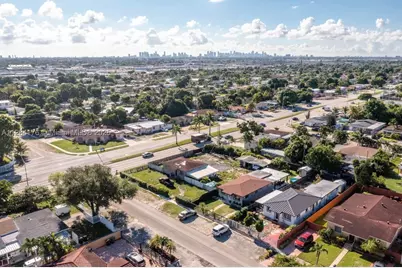 782 E 37th, Hialeah, FL 33013 - Photo 61