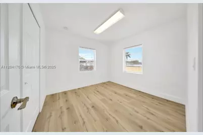 782 E 37th, Hialeah, FL 33013 - Photo 15
