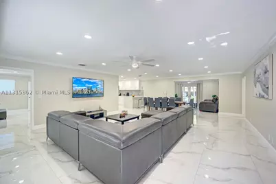 1307 Rodman, Hollywood, FL 33019 - Photo 9