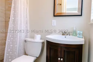 951 Washington, Hollywood, FL 33019 - Photo 7