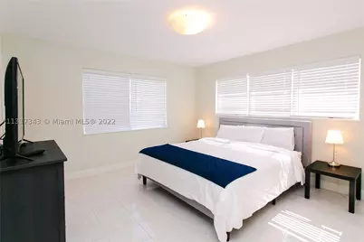 951 Washington, Hollywood, FL 33019 - Photo 5