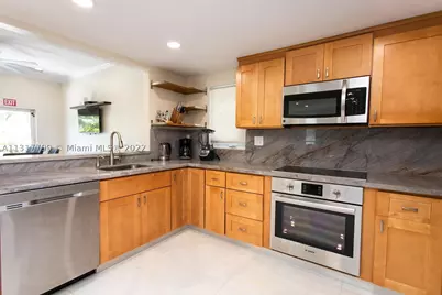 1022 Adams, Hollywood, FL 33019 - Photo 17