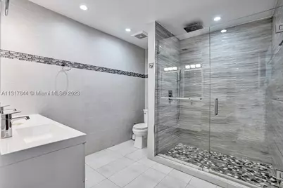 1301 Rodman, Hollywood, FL 33019 - Photo 21