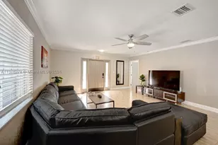 825 Harrison, Hollywood, FL 33019 - Photo 7