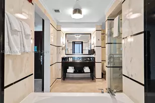 4391 Collins, Miami Beach, FL 33140 - Photo 21