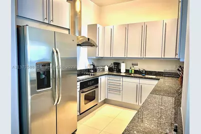 2301 Collins #1626, Miami Beach, FL 33139 - Photo 15
