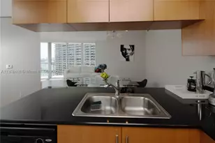 1750 N Bayshore, Miami, FL 33132 - Photo 7