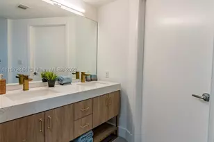 1750 N Bayshore, Miami, FL 33132 - Photo 27