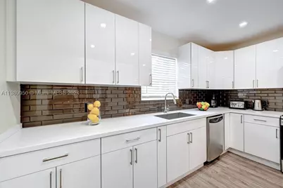 801 Harrison, Hollywood, FL 33019 - Photo 37