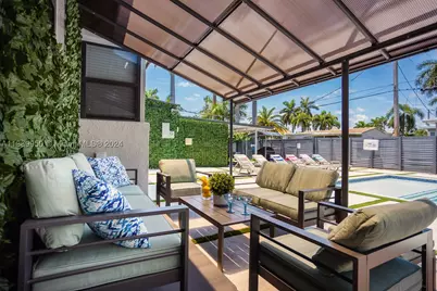 801 Harrison, Hollywood, FL 33019 - Photo 5