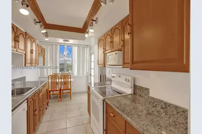 18051 Biscayne #304, Aventura, FL 33160 - Photo 11