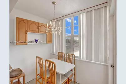 18051 Biscayne #304, Aventura, FL 33160 - Photo 15