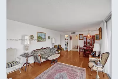18051 Biscayne #304, Aventura, FL 33160 - Photo 5