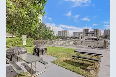 18051 Biscayne #304, Aventura, FL 33160 - Photo 49