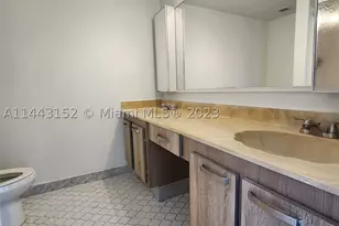 13499 Biscayne, North Miami, FL 33181 - Photo 23
