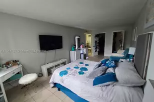 496 NW 165th St, Miami, FL 33169 - Photo 11