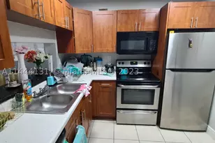 496 NW 165th St, Miami, FL 33169 - Photo 3