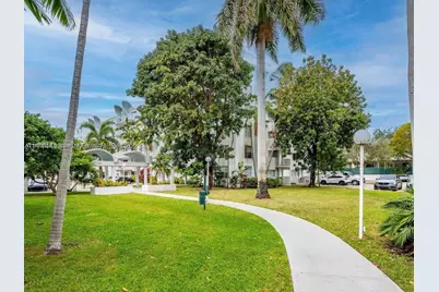 496 NW 165th St #D112, Miami, FL 33169 - Photo 35