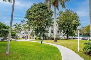 496 NW 165th St, Miami, FL 33169 - Photo 35