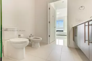 7825 NW 107th, Doral, FL 33178 - Photo 17