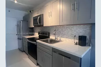 100 Lincoln #501, Miami Beach, FL 33139 - Photo 3
