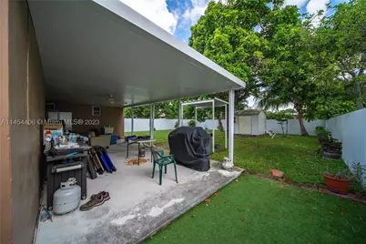 925 E 29th, Hialeah, FL 33013 - Photo 23