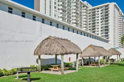 5601 Collins #1514, Miami Beach, FL 33140 - Photo 3