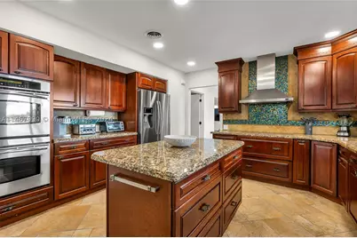 2500 NE 199th, Miami, FL 33180 - Photo 15