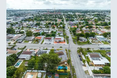 901 E 32nd, Hialeah, FL 33013 - Photo 9