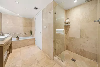102 24th #1412, Miami Beach, FL 33139 - Photo 33